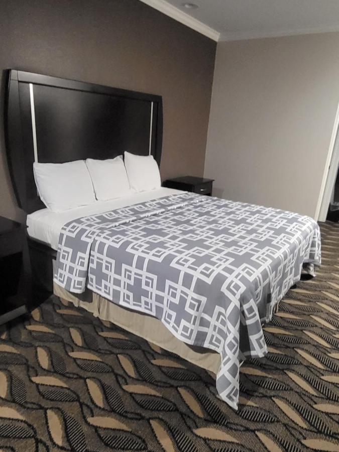 Palace Inn Sam Houston Race Park West Road المظهر الخارجي الصورة